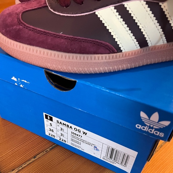 Adidas originals maroon sambas - Picture 5 of 6